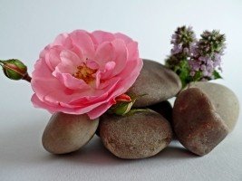 stones-stack-balance-meditation-patience